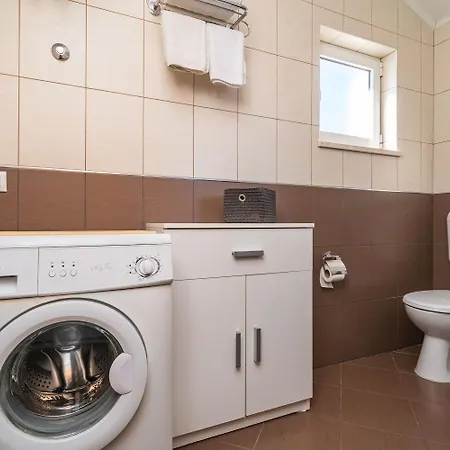 Pavo * ツァヴタット