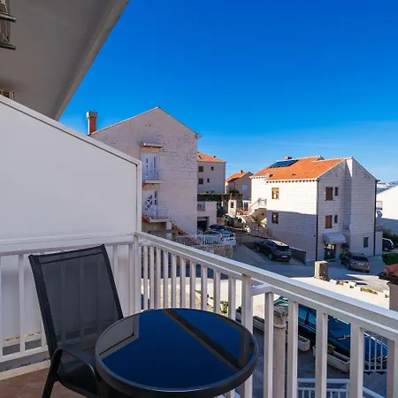 Pavo ツァヴタット