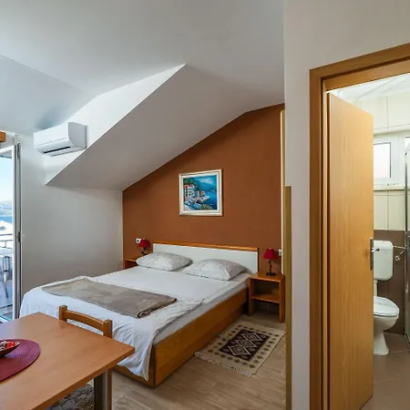 Pavo Apartment